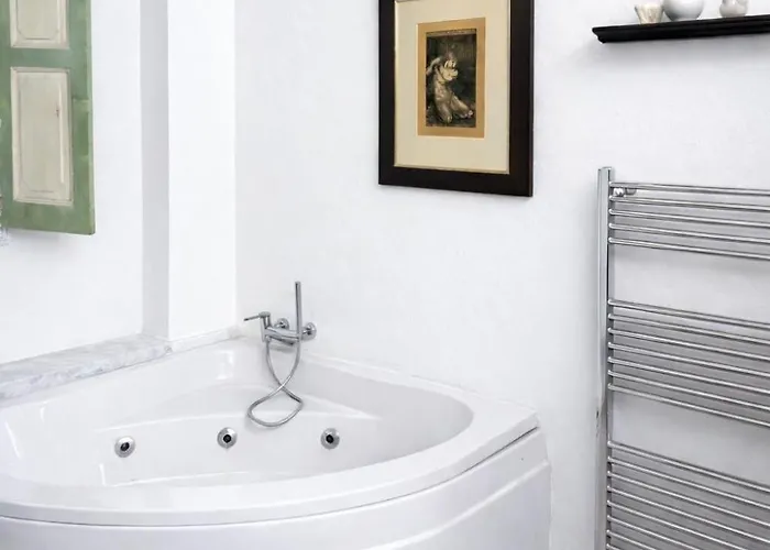 Romantic Hideway Semesterbostad